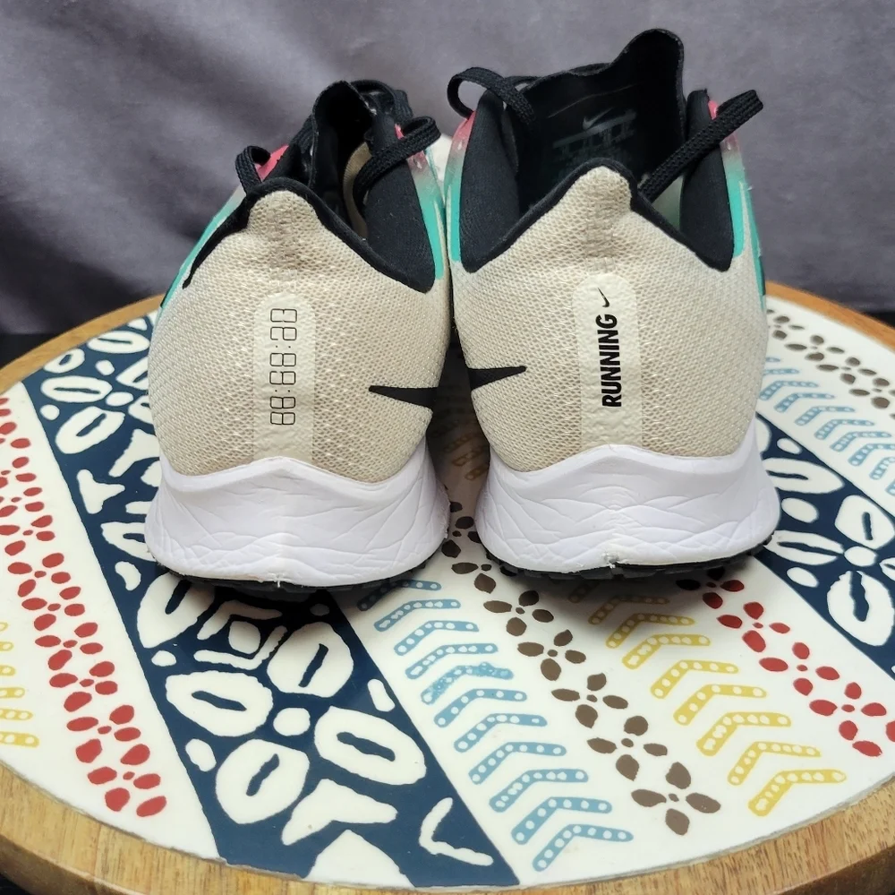Nike 10 excellent